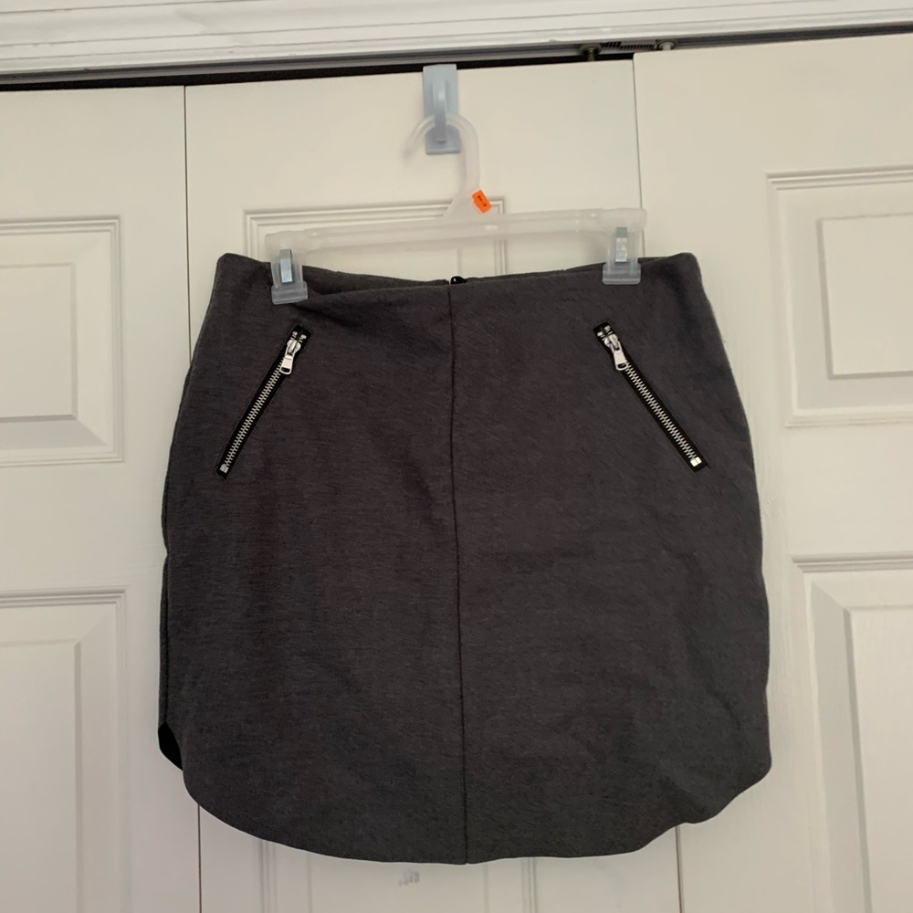 grey mini skirt